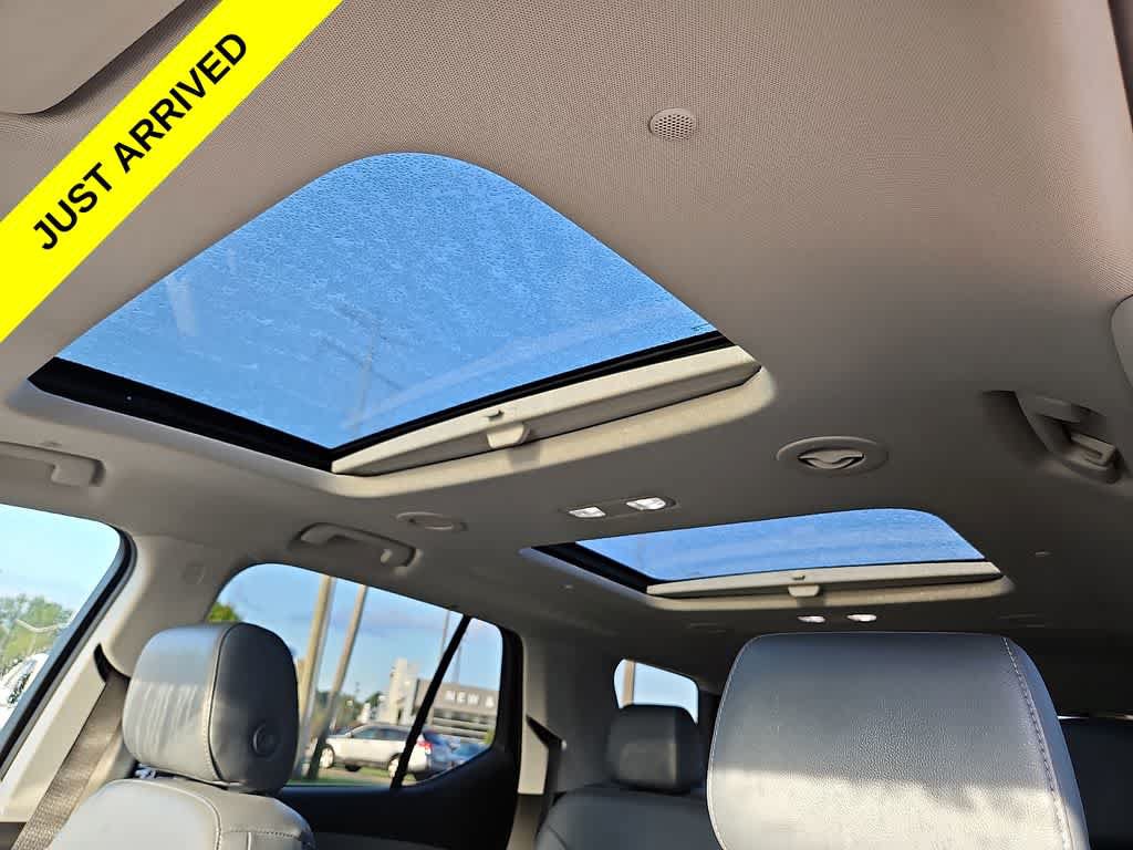 Used 2021 Chevrolet Traverse Premier FWD image 14