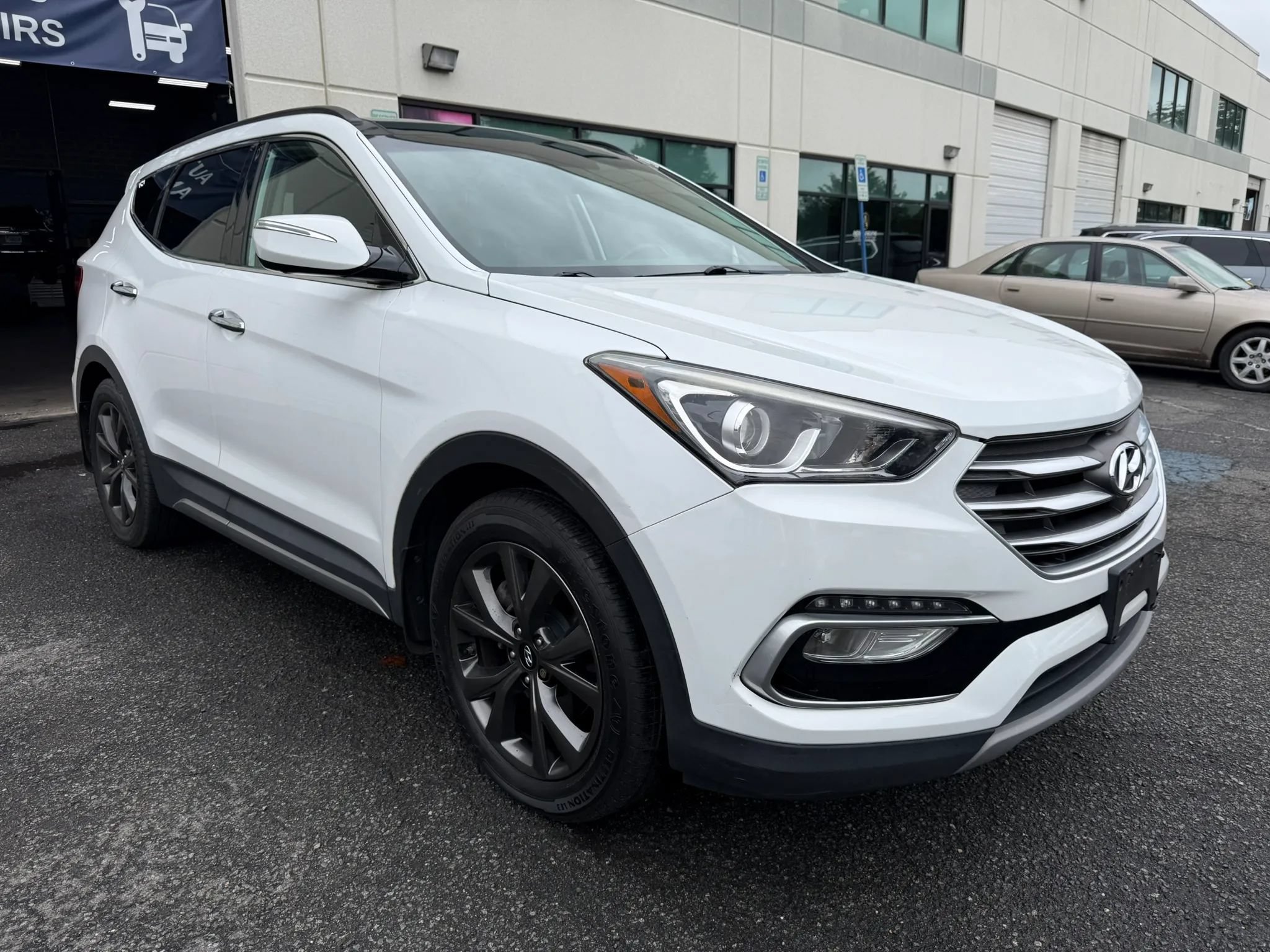 Used 2018 Hyundai Santa Fe Sport FWD image 8