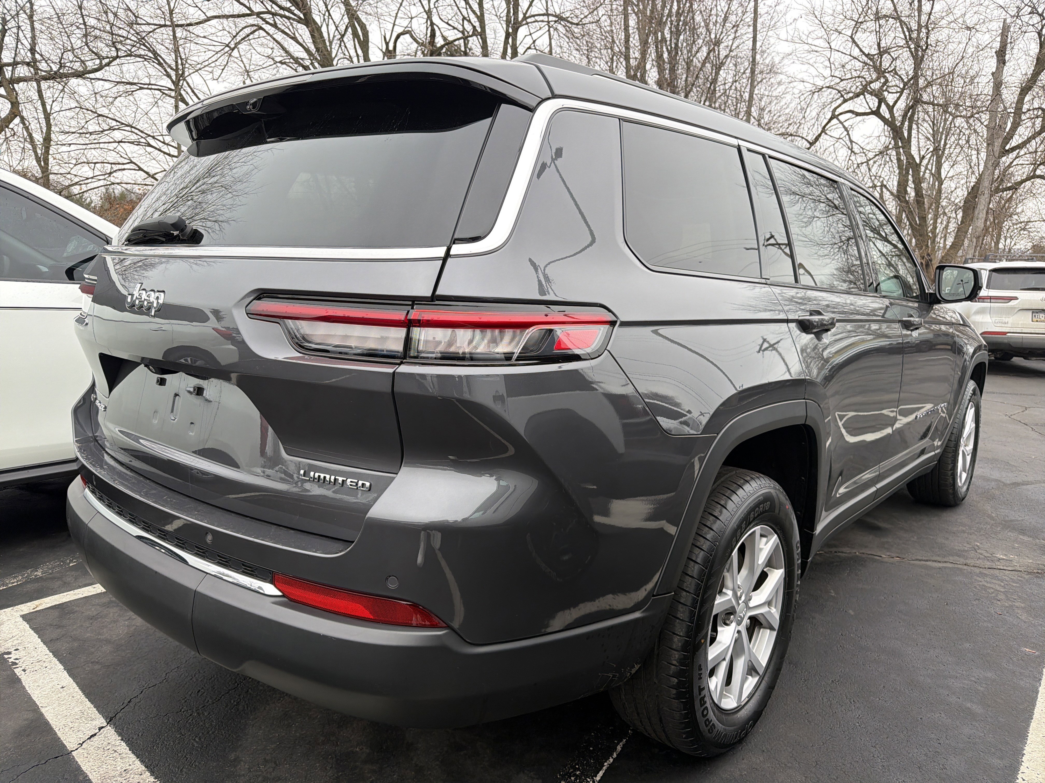 Used 2022 Jeep Grand Cherokee L Limited w/ Luxury Tech Group II AWD/4WD image 6