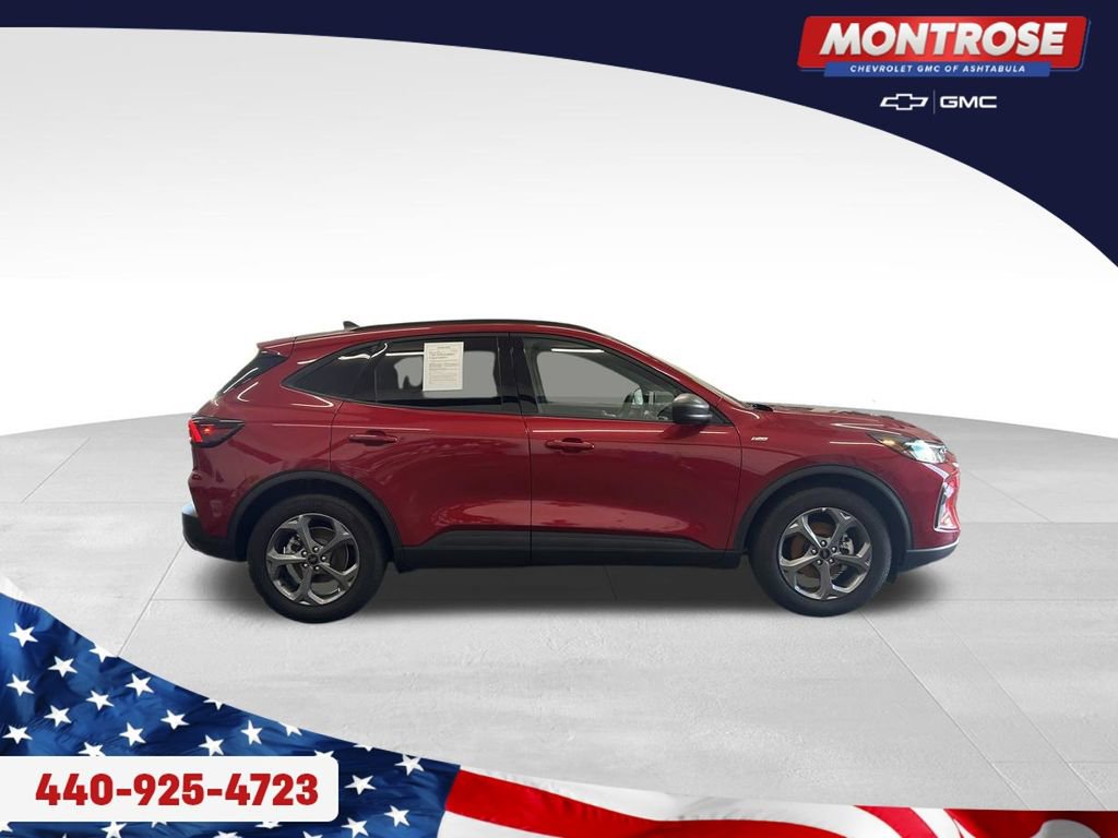 Used 2025 Ford Escape ST-Line w/ Cold Weather Package FWD image 6