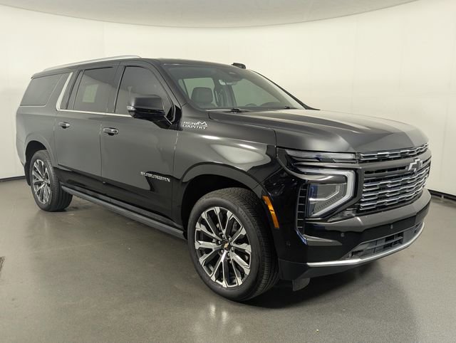 Used 2025 Chevrolet Suburban High Country AWD/4WD image 2