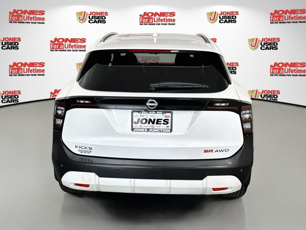 Used 2025 Nissan Kicks SR AWD/4WD image 14