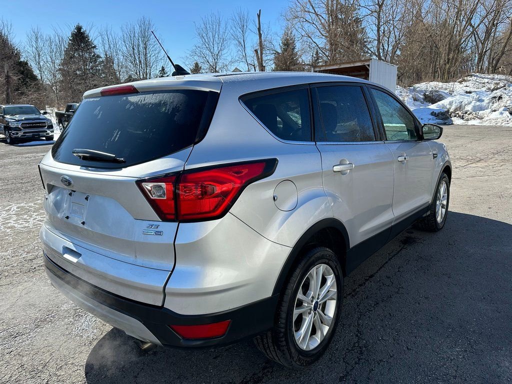 Used 2019 Ford Escape SE image 13