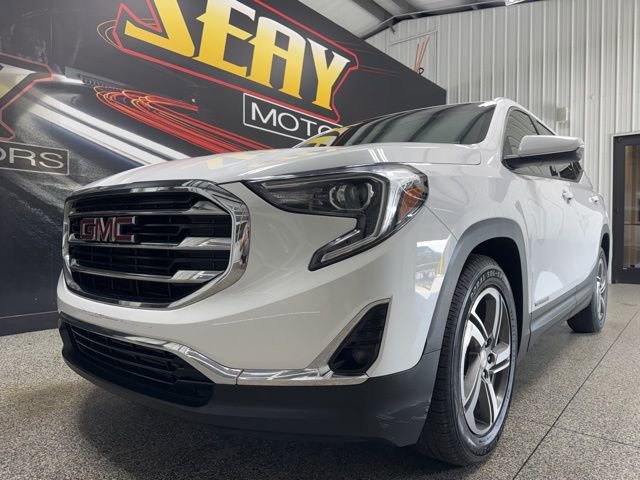 Used 2020 GMC Terrain SLT image 2