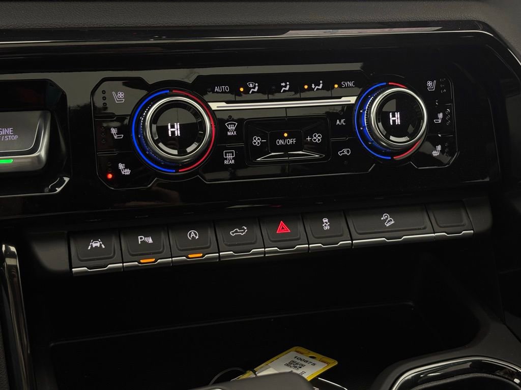 New 2025 GMC Sierra 1500 AT4 w/ AT4 Premium Package image 31