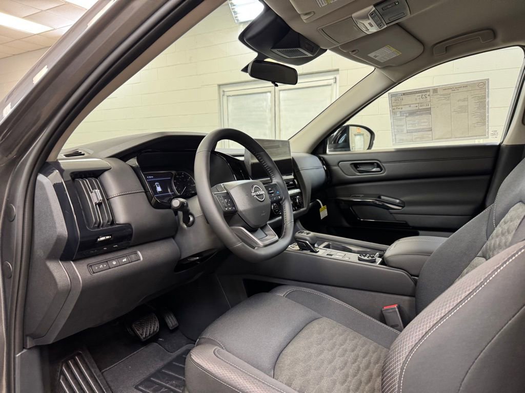New 2026 Nissan Pathfinder SV image 12