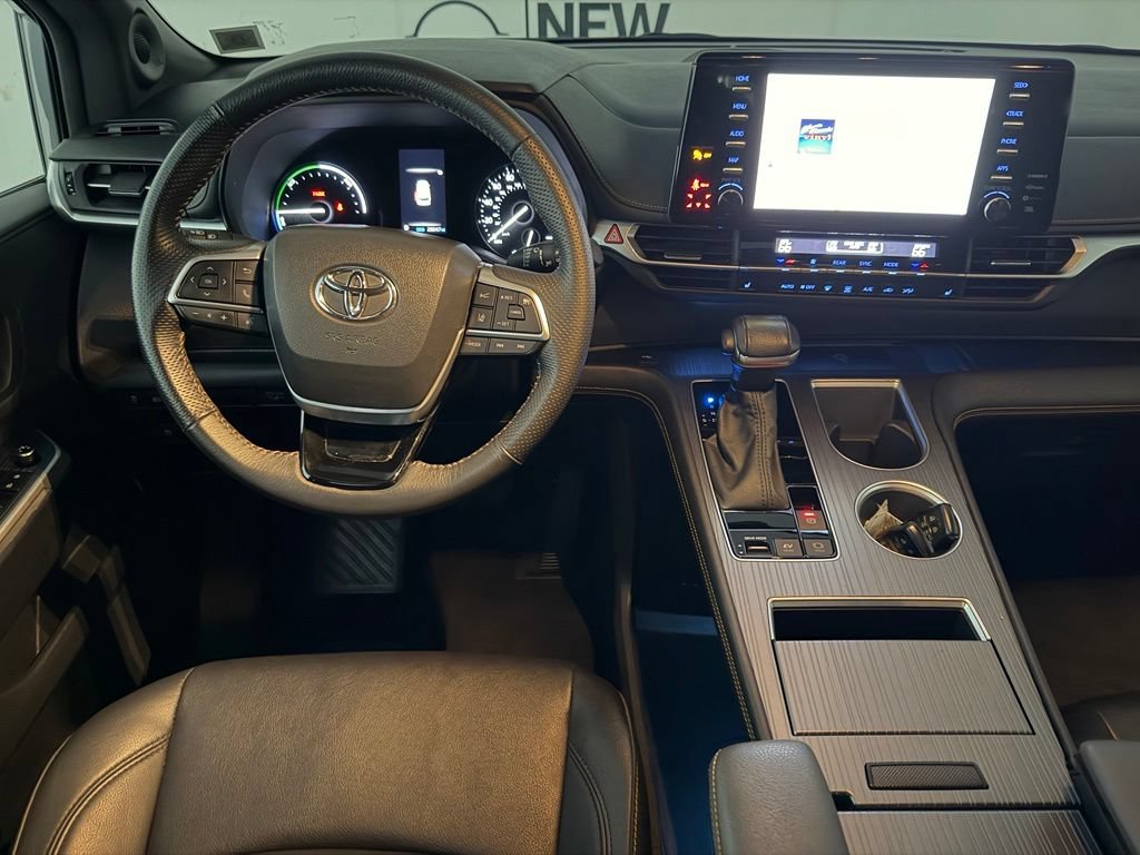 Used 2023 Toyota Sienna XLE Woodland Edition AWD/4WD image 22