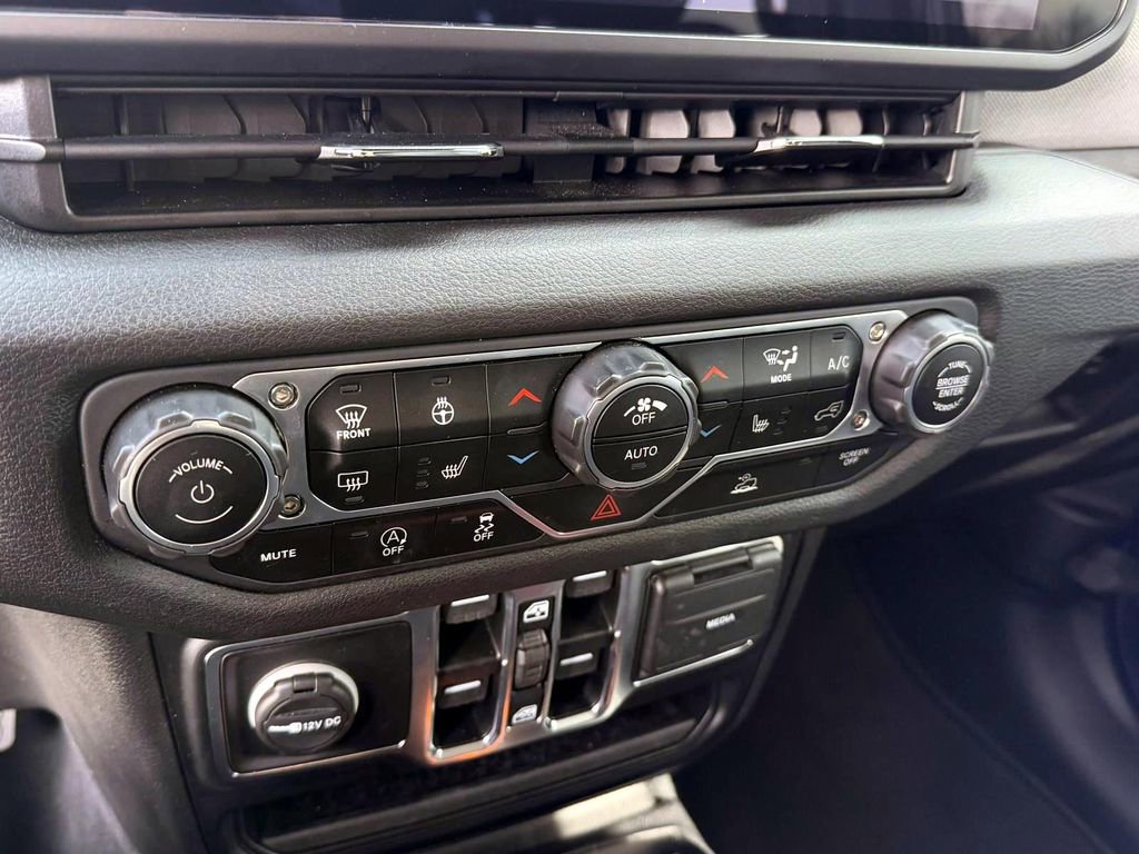 Certified 2024 Jeep Wrangler Sport S image 27