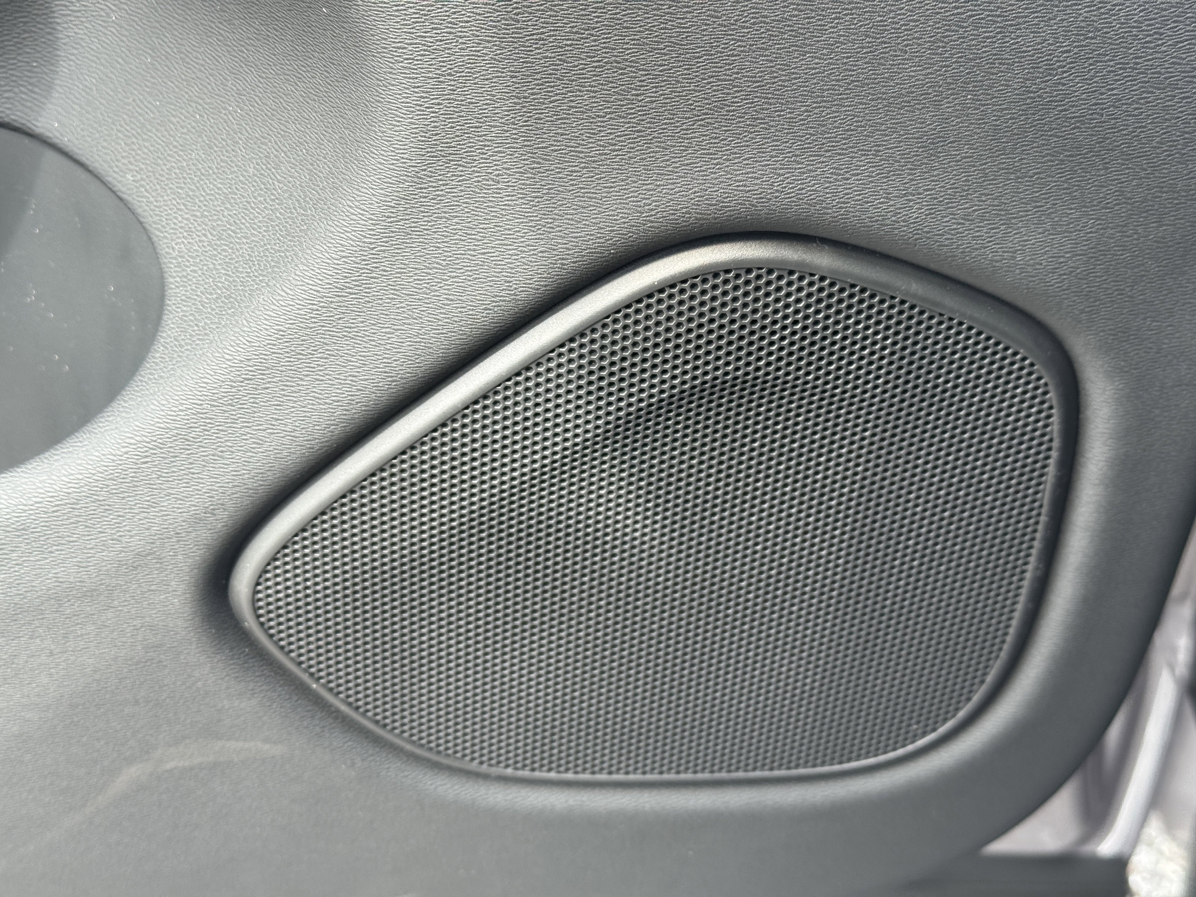 New 2026 Volvo XC60 B5 Core w/ Protection Package image 19