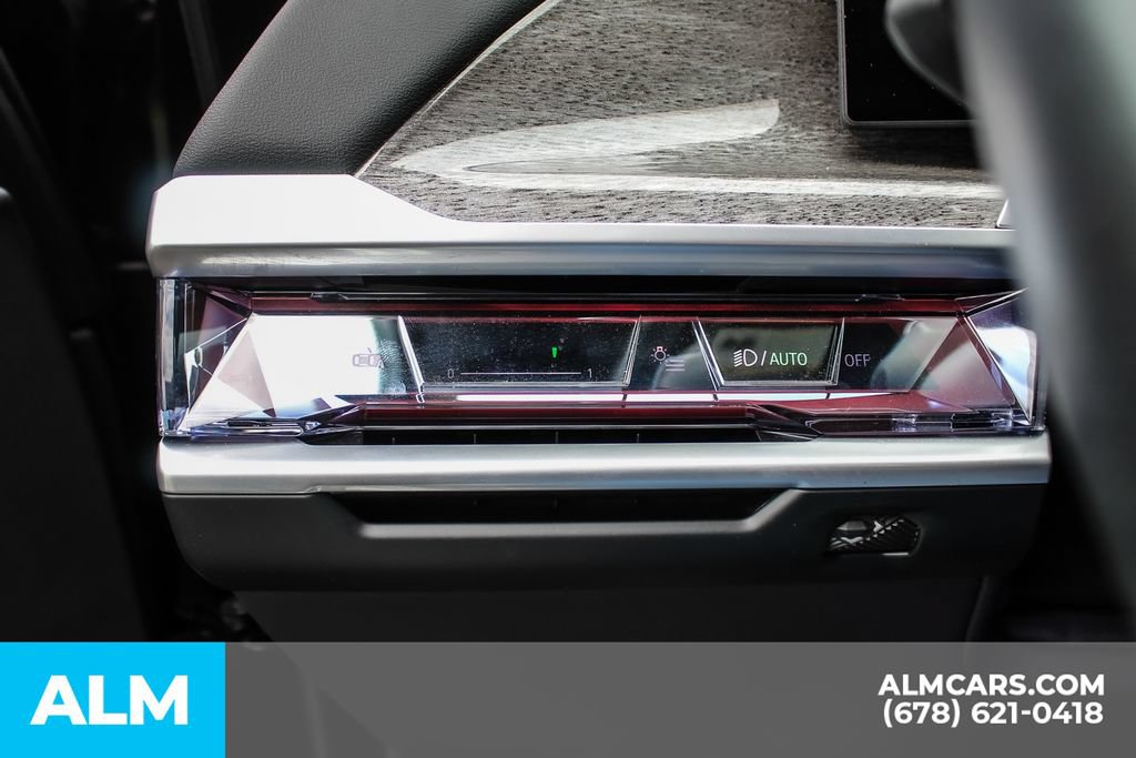 Used 2023 BMW 740i w/ Executive Package RWD image 23