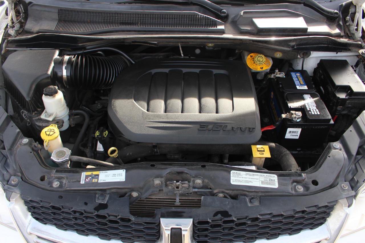 Used 2019 Dodge Grand Caravan SXT FWD image 46