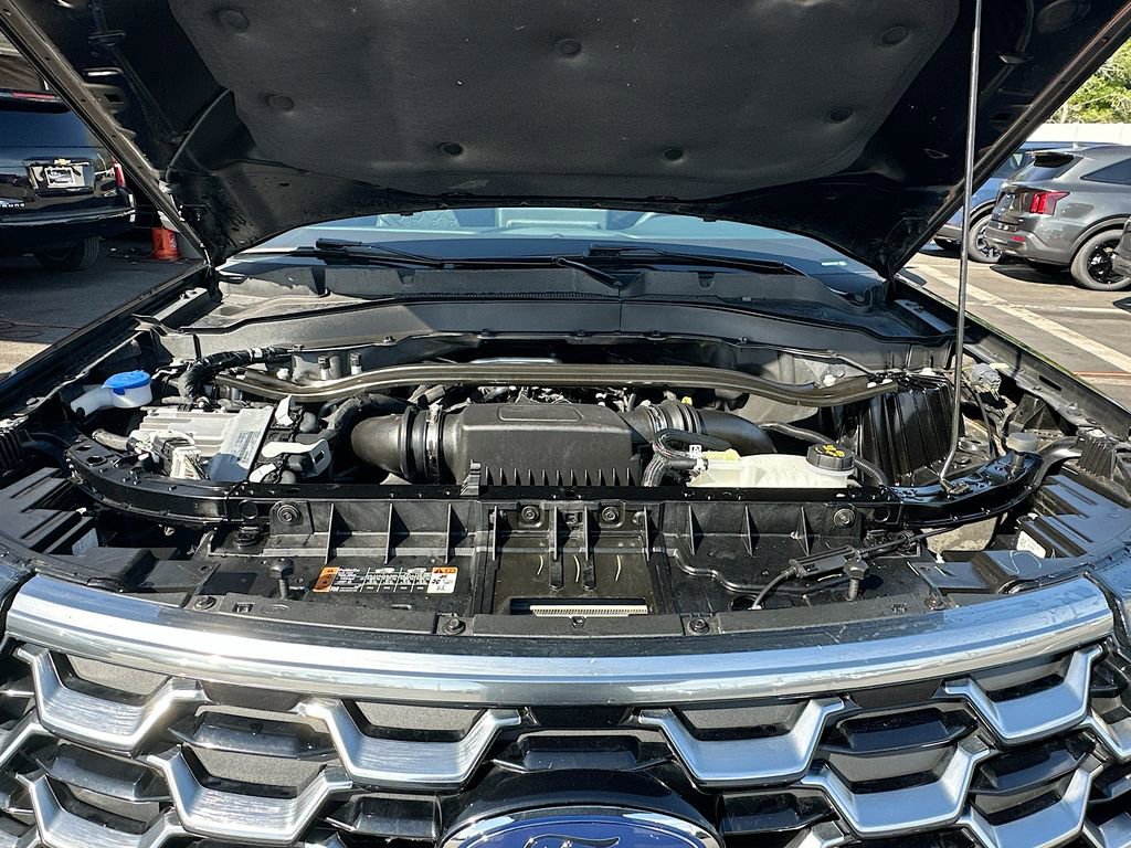 Used 2025 Ford Explorer Platinum w/ Ultimate Package image 33