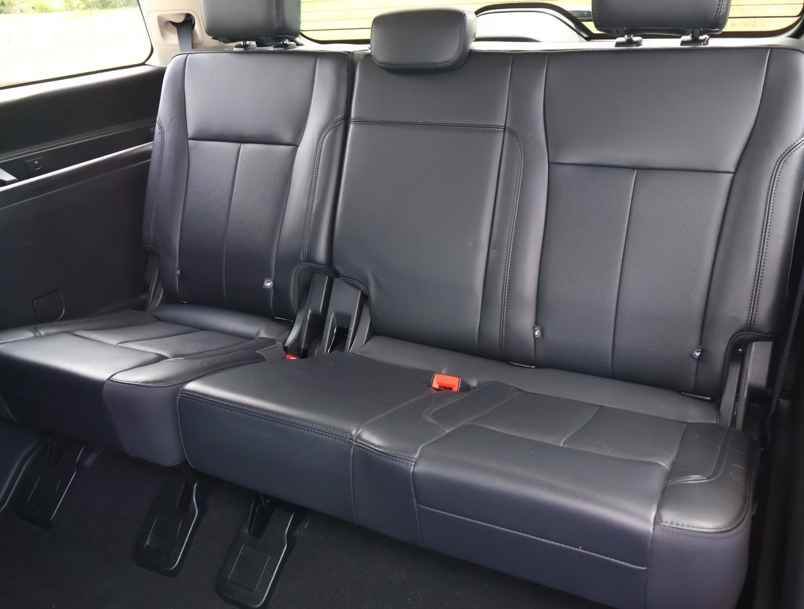 Used 2024 Ford Expedition XLT RWD image 21