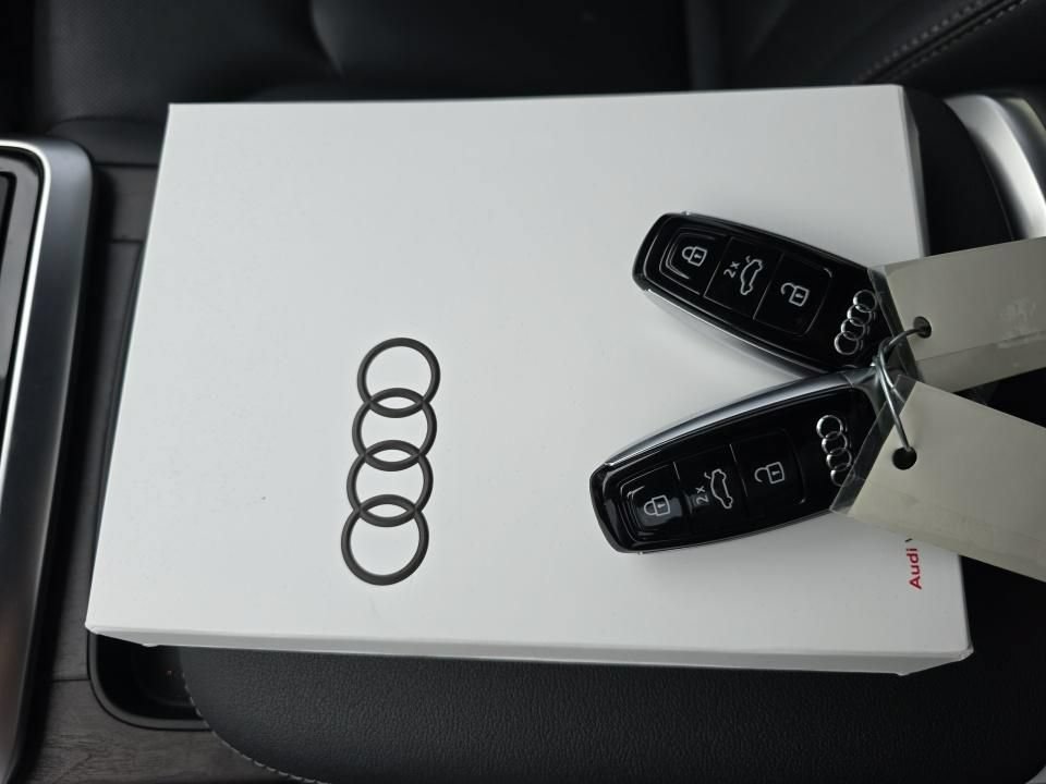 Used 2023 Audi Q8 Premium Plus w/ Premium Plus Package AWD/4WD image 13