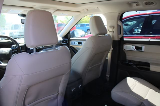 Used 2021 Ford Explorer Platinum w/ Equipment Group 601A AWD/4WD image 15