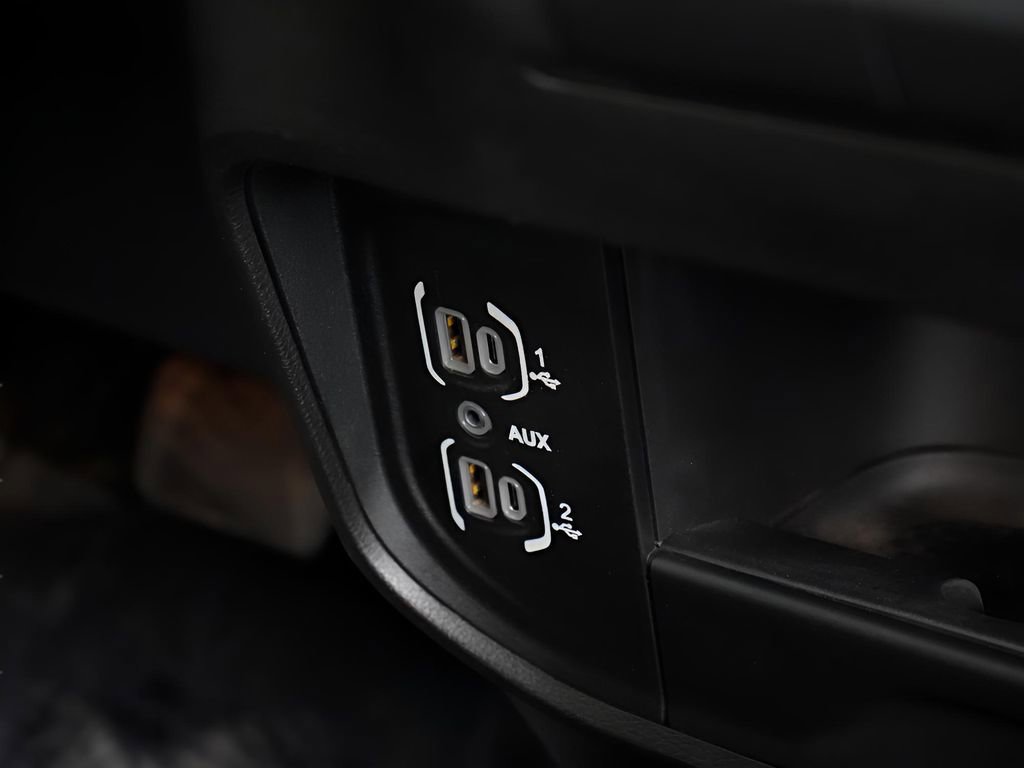 Used 2024 RAM 3500 Big Horn image 24