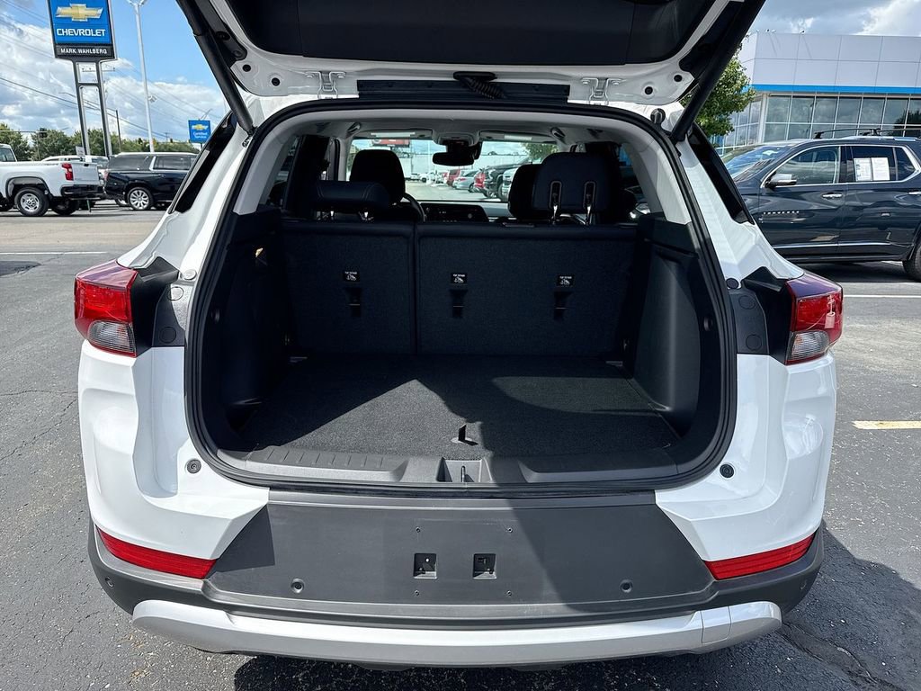 New 2025 Chevrolet TrailBlazer LT w/ Convenience Package image 23