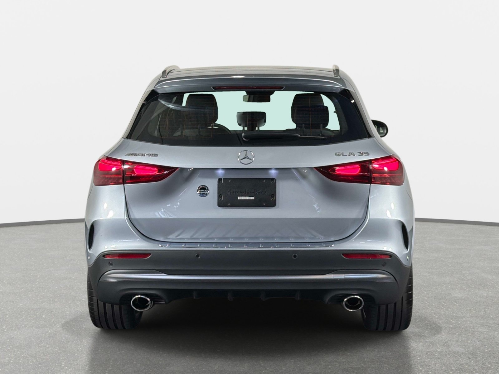 Used 2024 Mercedes-Benz GLA 35 AMG 4MATIC w/ Exclusive Package image 4