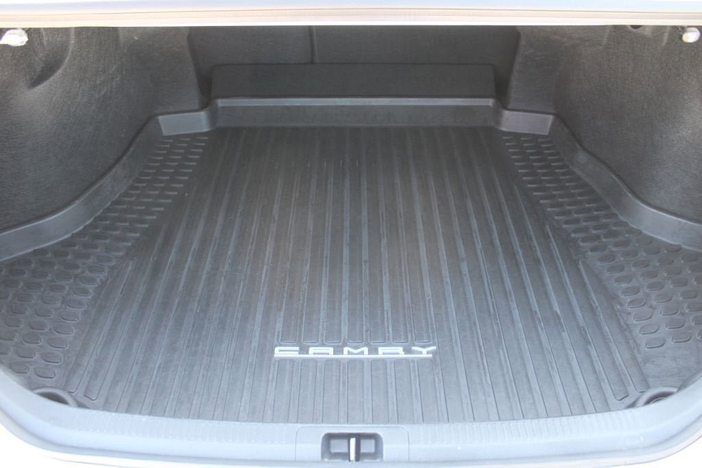 Used 2025 Toyota Camry SE FWD image 16