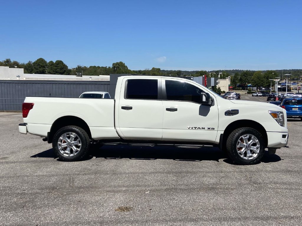 Used 2024 Nissan Titan SV w/ SV Convenience Package AWD/4WD image 2