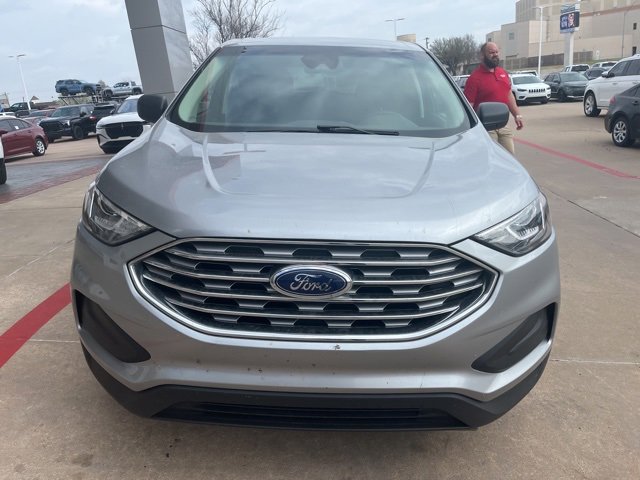 Used 2020 Ford Edge SE image 4