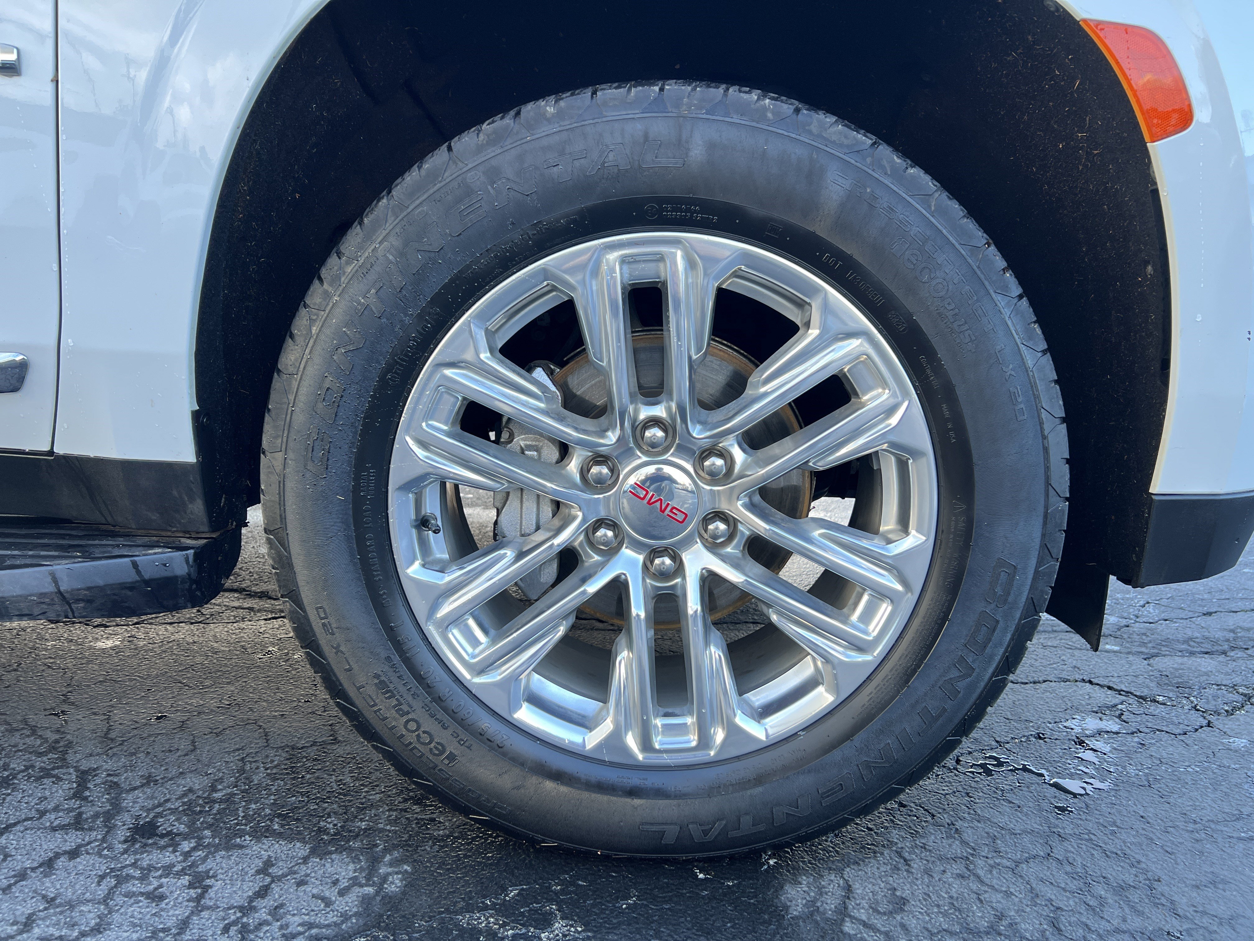 Certified 2021 GMC Yukon SLT w/ SLT Luxury Plus Package image 11