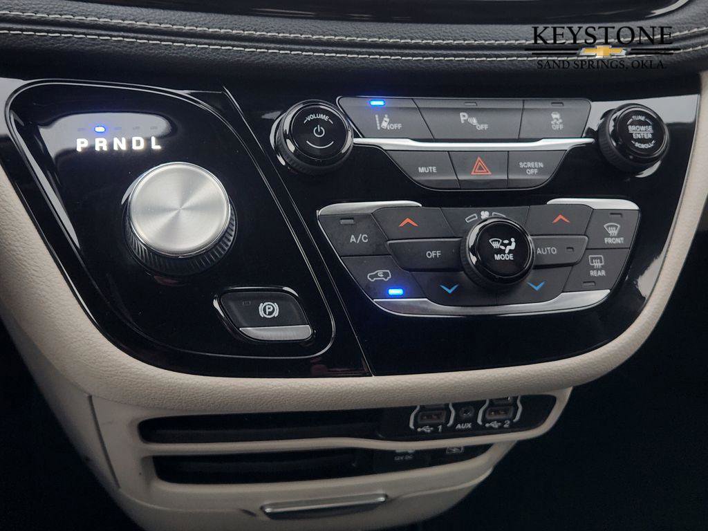 Used 2022 Chrysler Pacifica Touring-L image 20