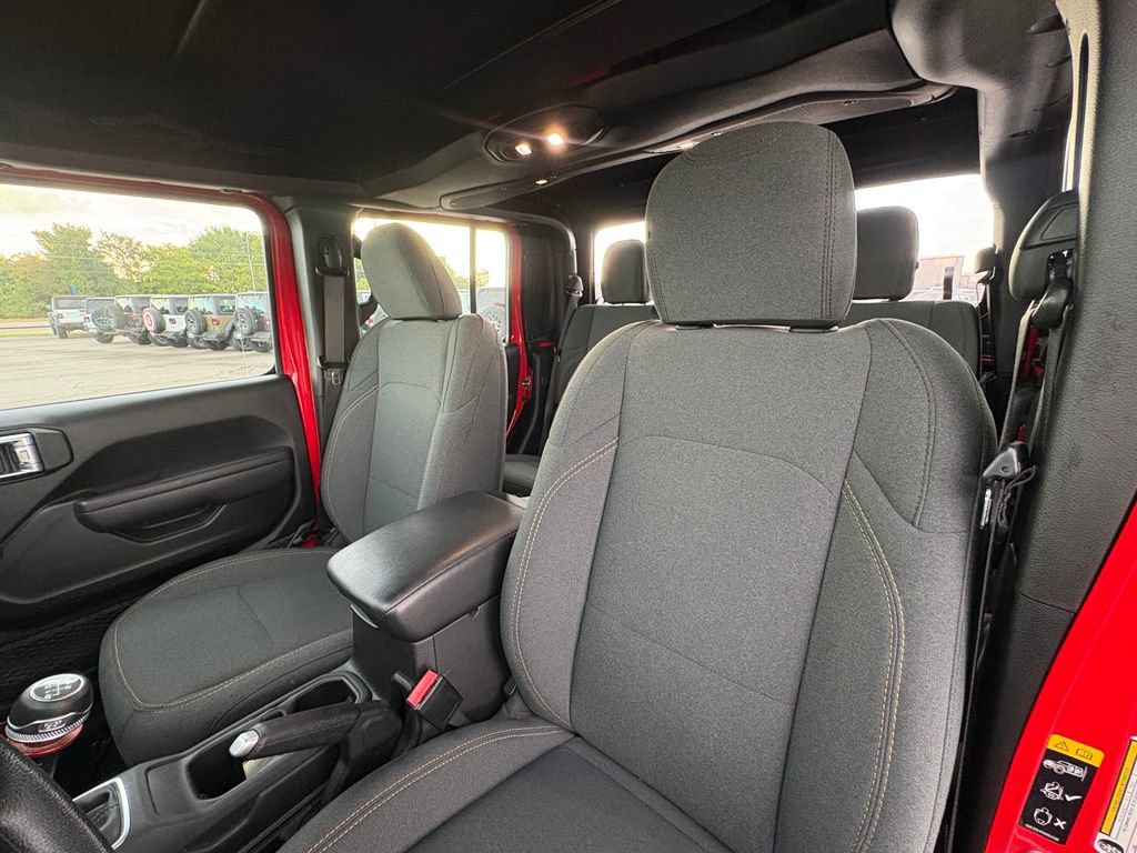 Used 2024 Jeep Gladiator Sport AWD/4WD image 13