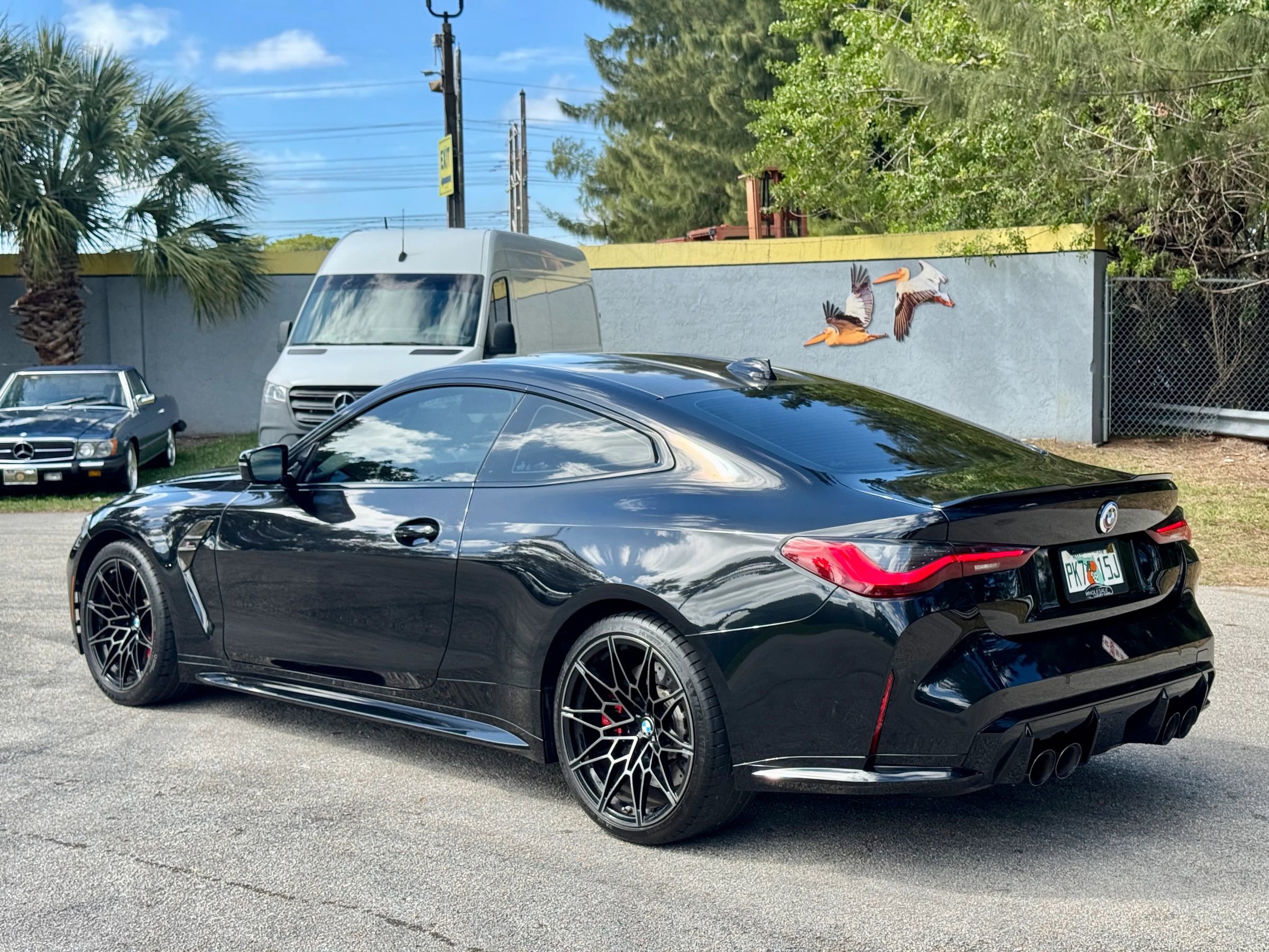 Used 2023 BMW M4 Competition w/ Executive Package image 4