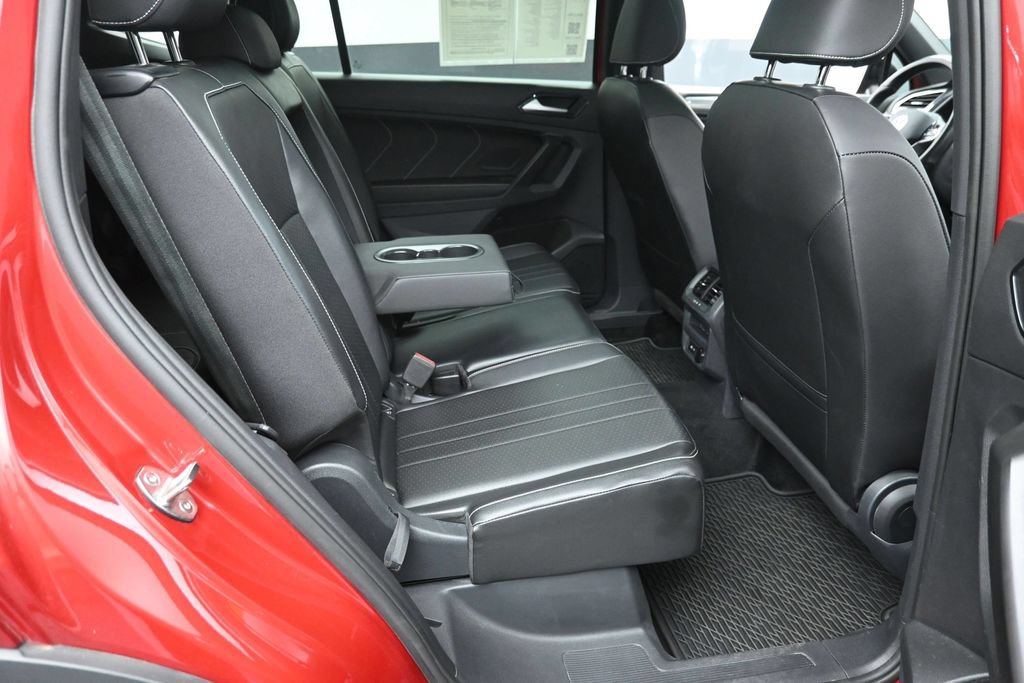 Used 2024 Volkswagen Tiguan SE R-Line FWD image 10