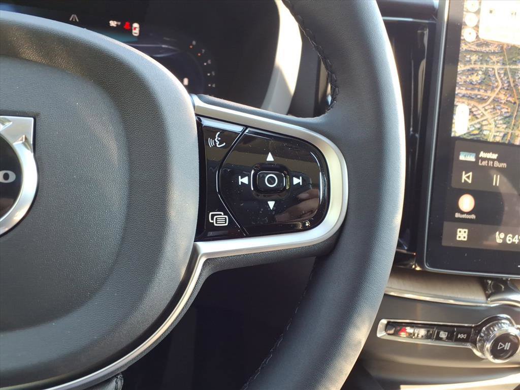 New 2026 Volvo XC60 B5 Plus w/ Protection Package Premier image 24