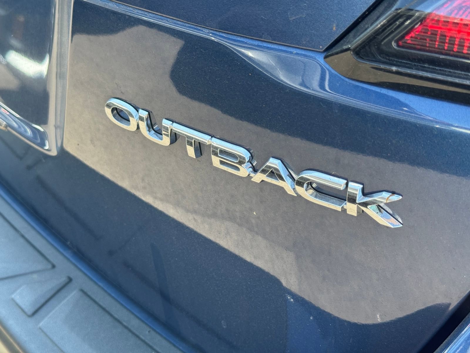 Used 2022 Subaru Outback Premium image 2