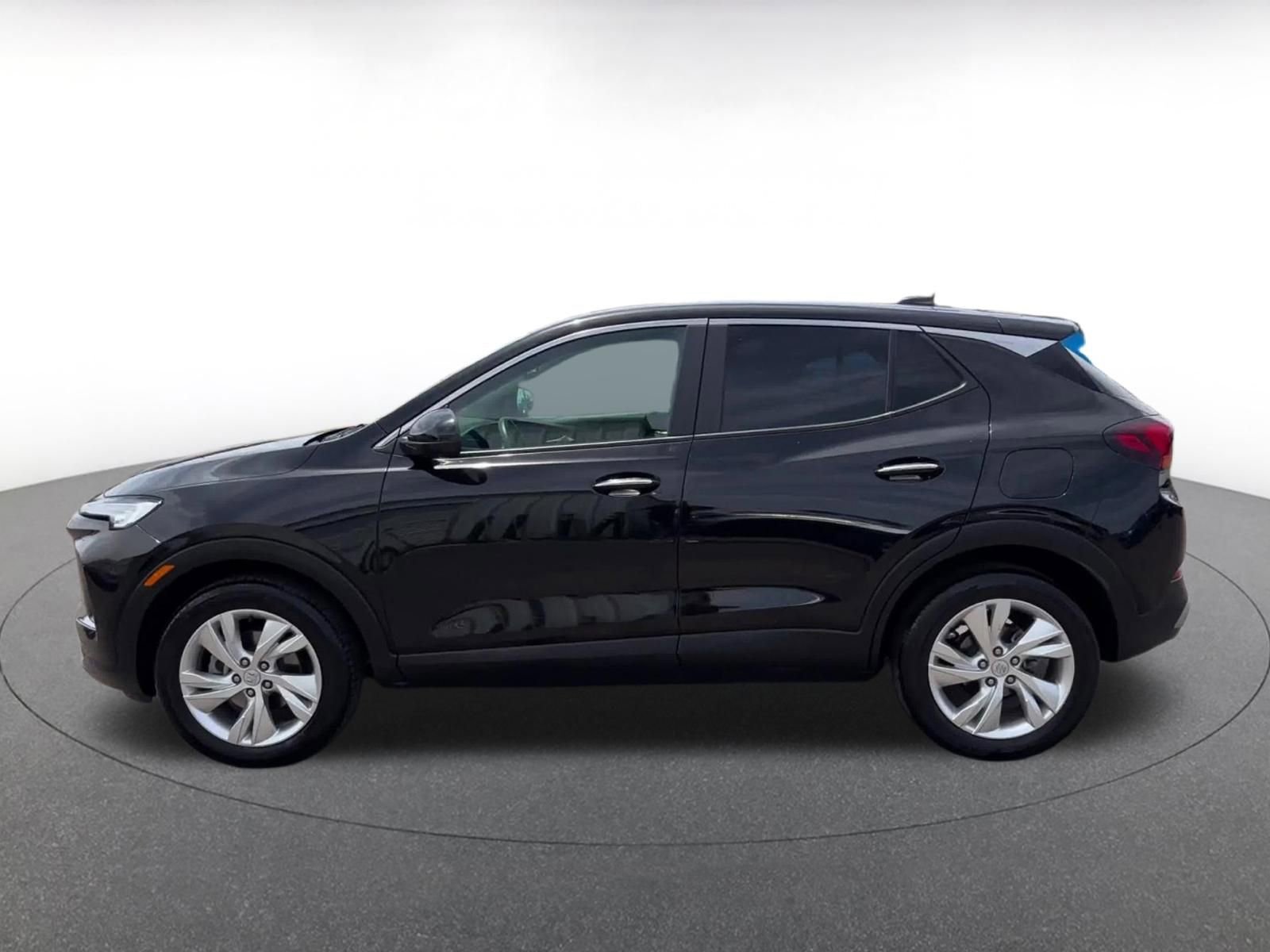 Used 2025 Buick Encore GX Preferred FWD image 9