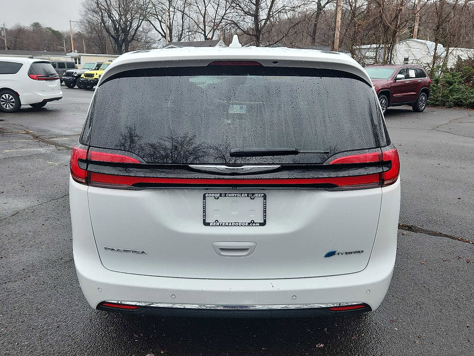 Used 2022 Chrysler Pacifica Touring-L image 5