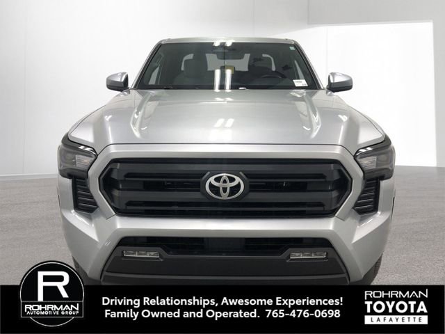 Used 2025 Toyota Tacoma SR5 AWD/4WD image 11