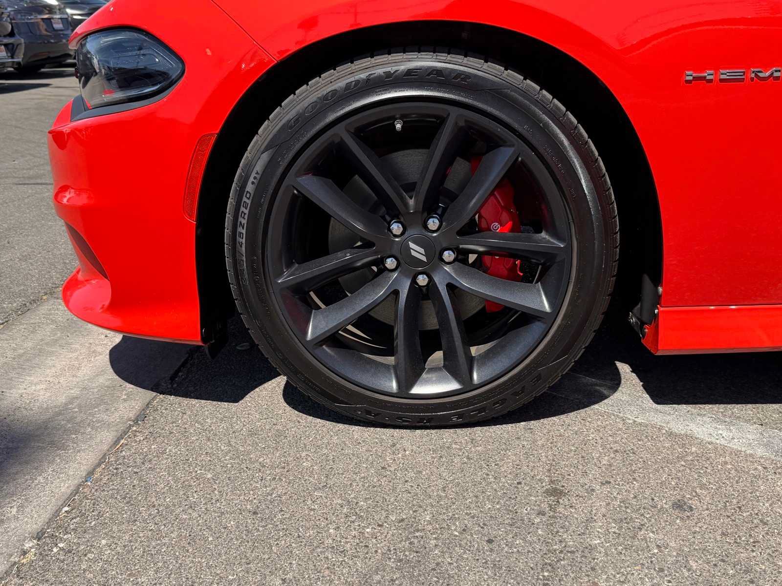 Used 2022 Dodge Charger R/T w/ Performance Handling Group RWD image 35
