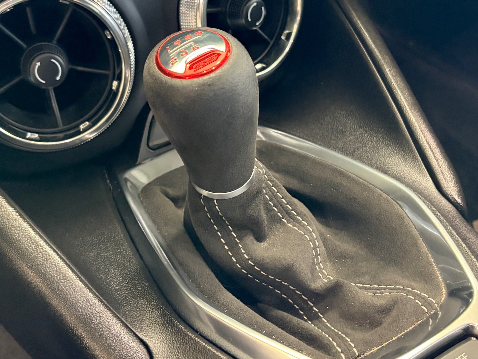 Used 2018 Chevrolet Camaro SS RWD image 32