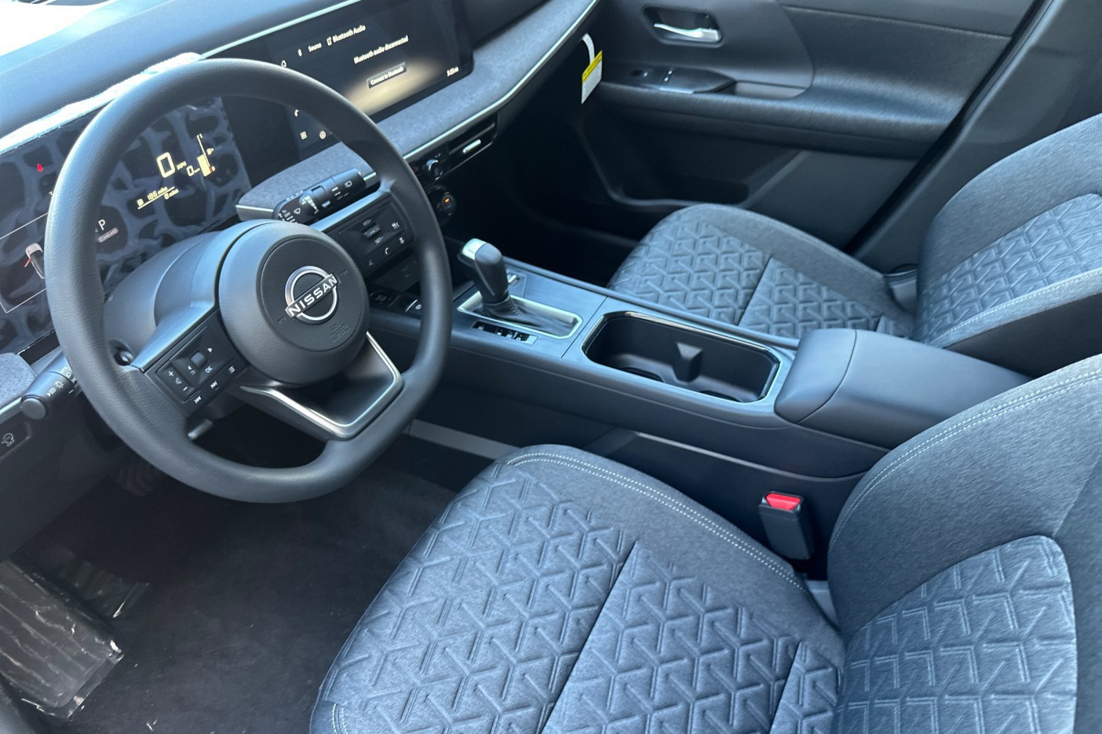 New 2026 Nissan Kicks SV w/ SV Premium Package FWD image 7