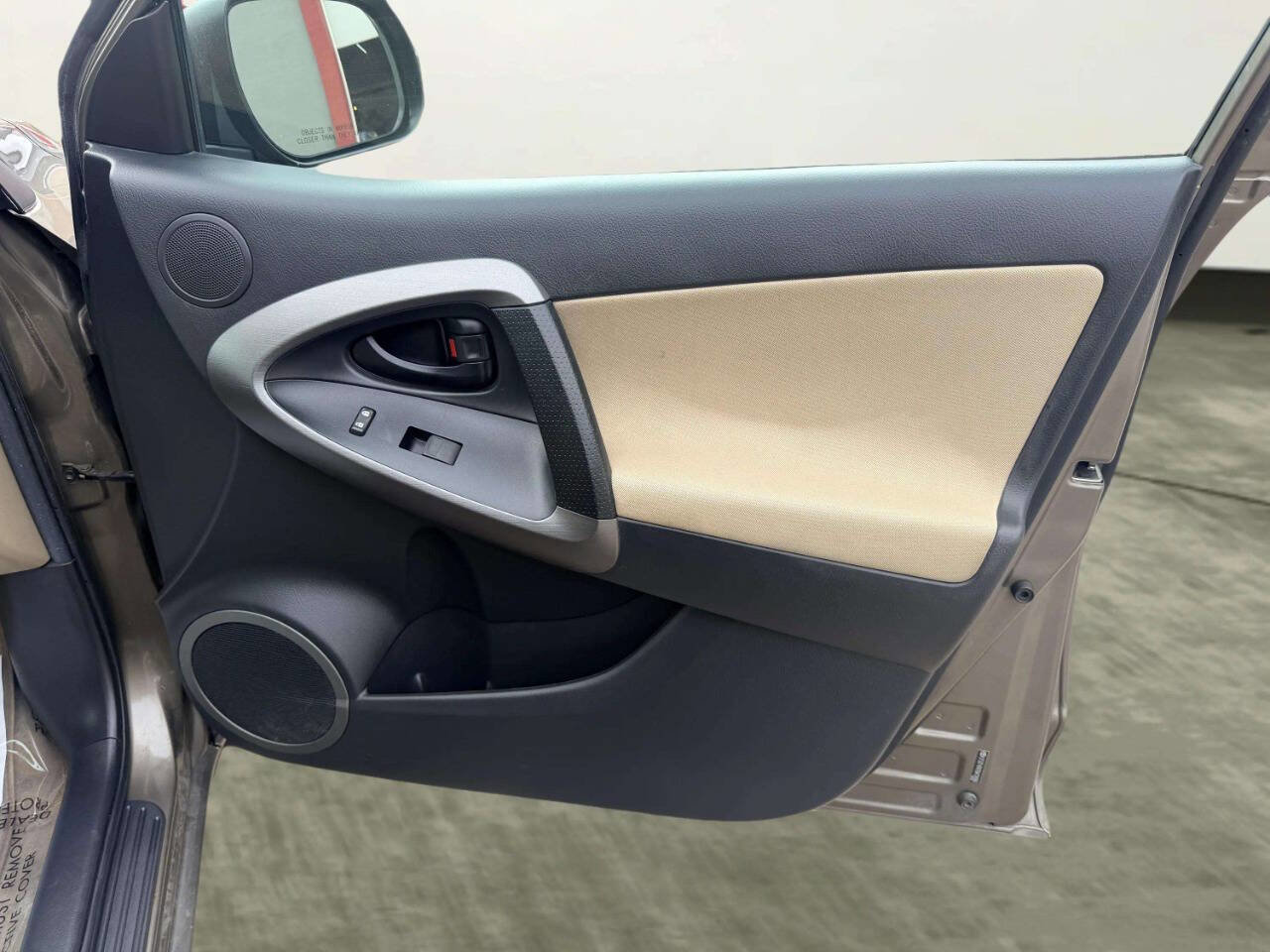 Used 2012 Toyota RAV4 FWD w/ Value Pkg image 25