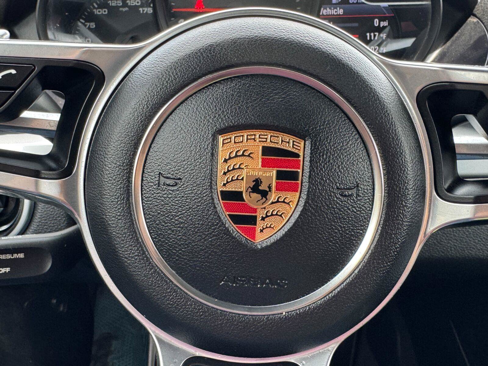 Used 2018 Porsche 718 Boxster RWD image 28