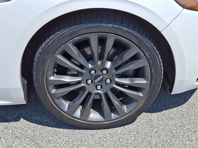 Used 2017 Lincoln Continental Select w/ Climate Package image 8