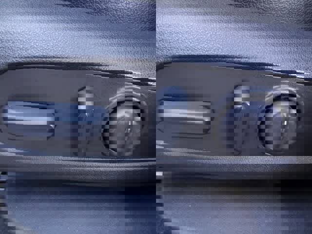 Used 2024 GMC Terrain SLT image 7