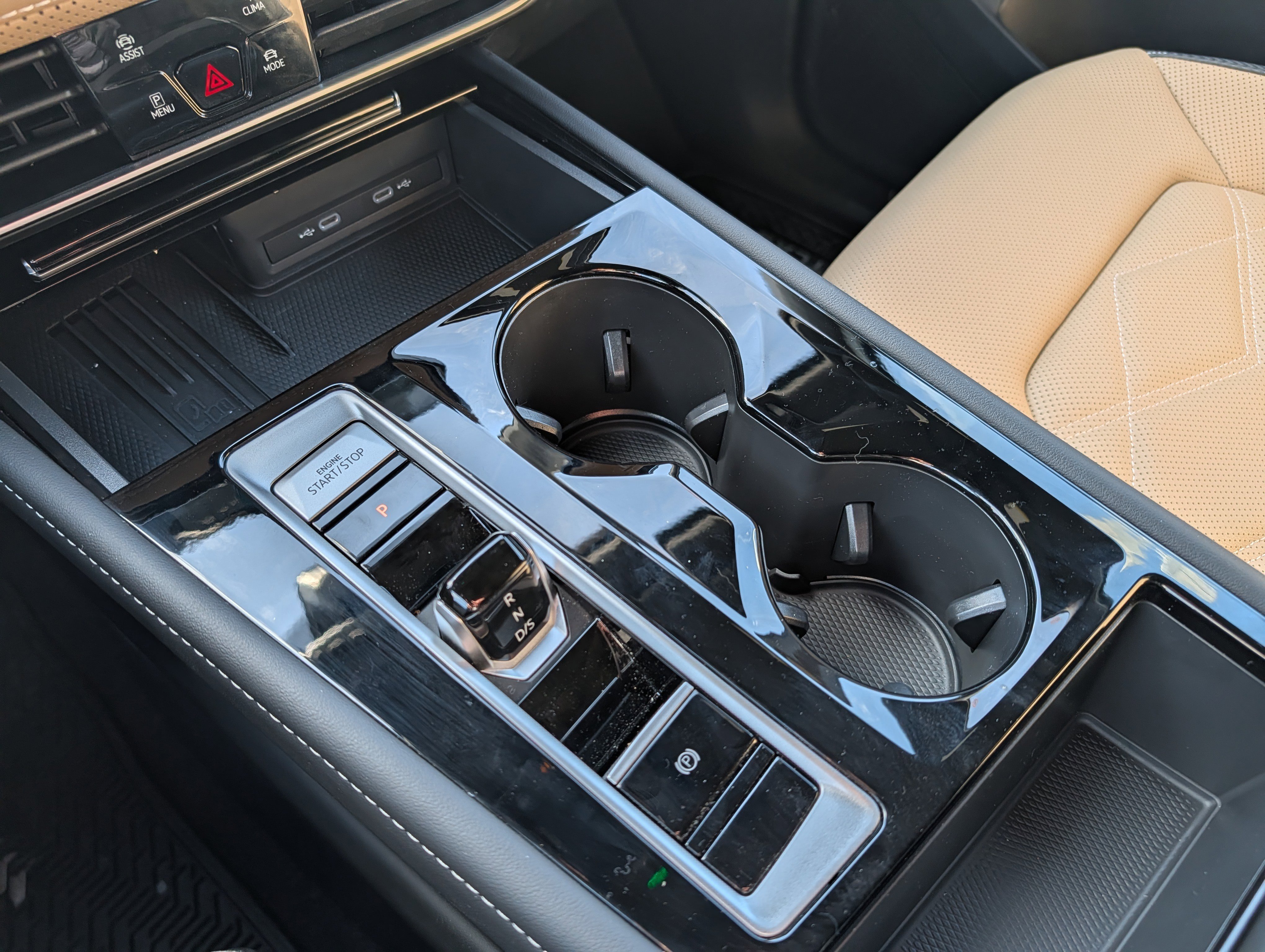 Certified 2025 Volkswagen Atlas Cross Sport SE image 31