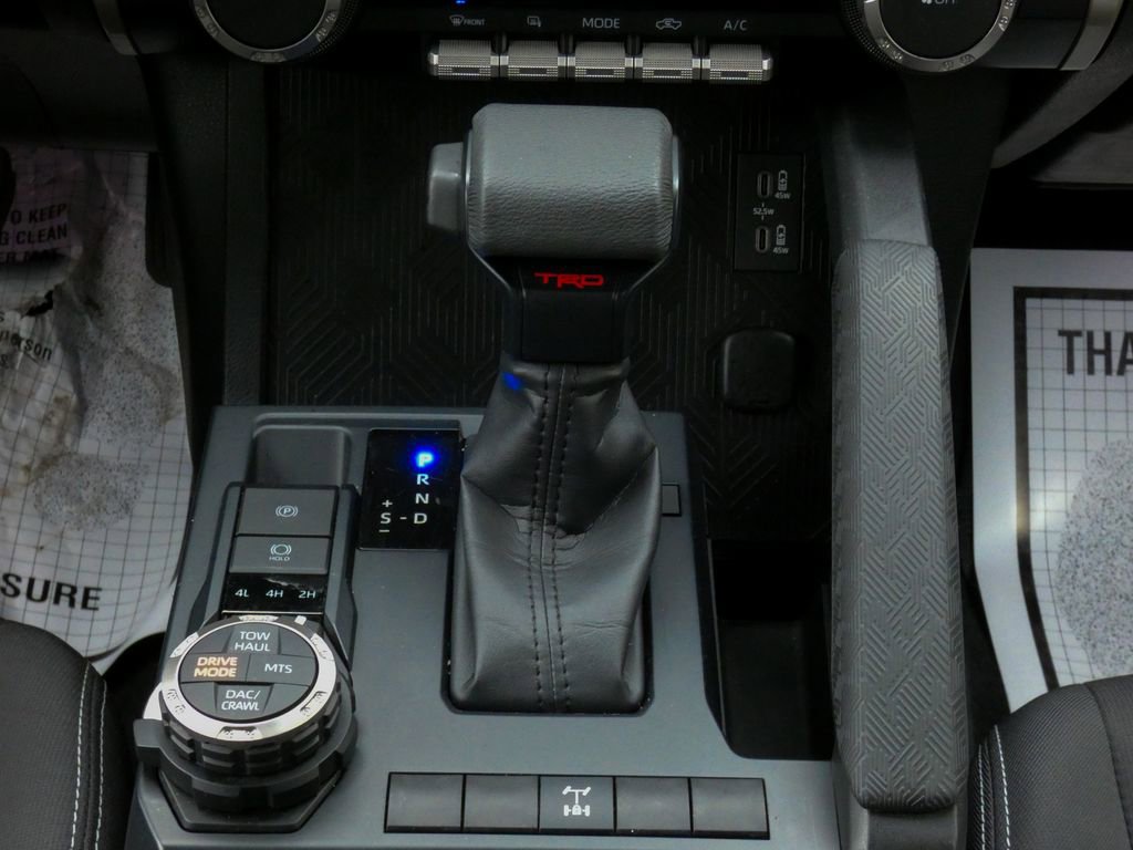 Used 2025 Toyota Tacoma TRD Off-Road image 21