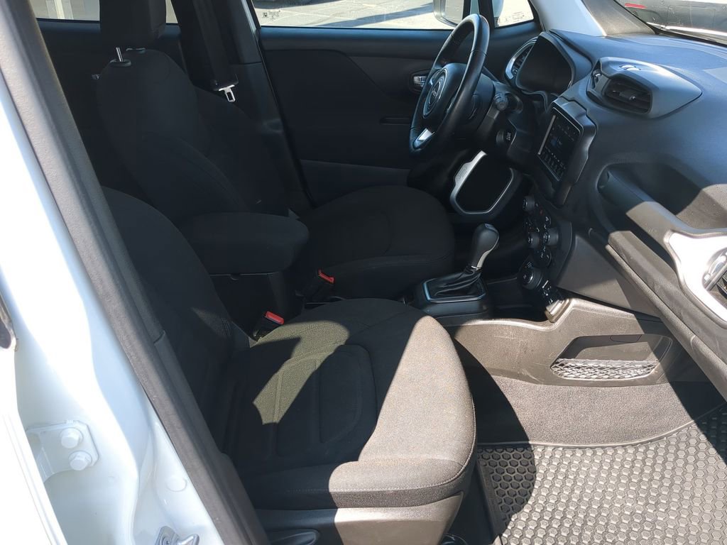 Used 2021 Jeep Renegade Latitude w/ Convenience Group image 16