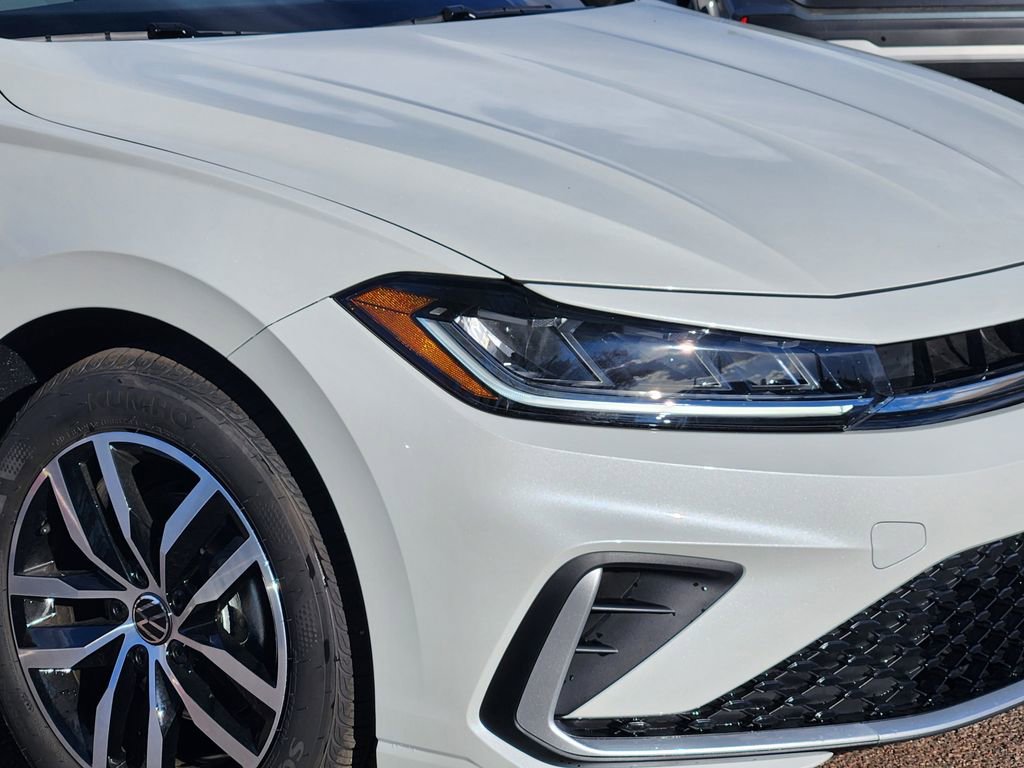 New 2026 Volkswagen Jetta SE image 28
