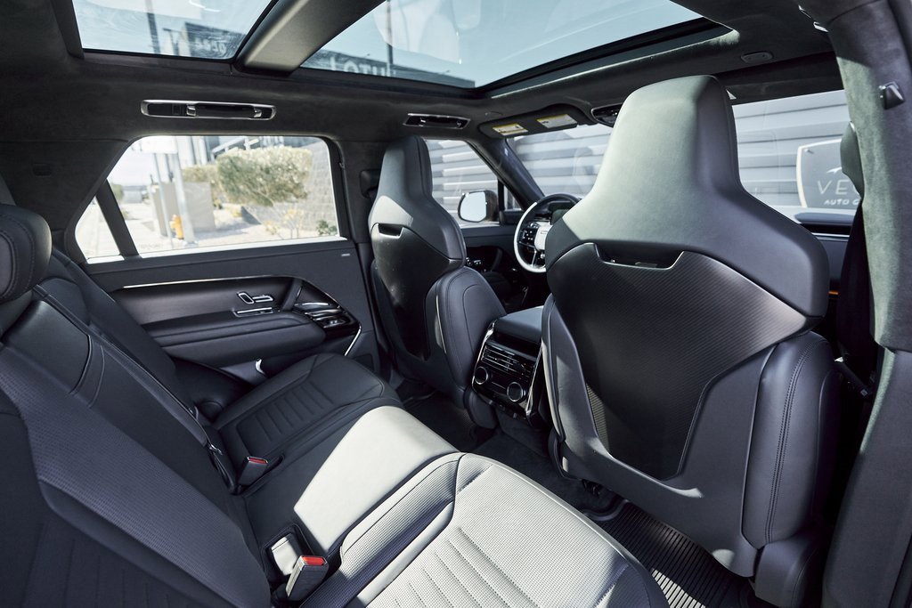 Used 2024 Land Rover Range Rover Sport SV Edition One Carbon Bronze image 39