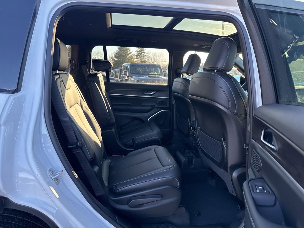 New 2026 Jeep Grand Cherokee L Limited image 27