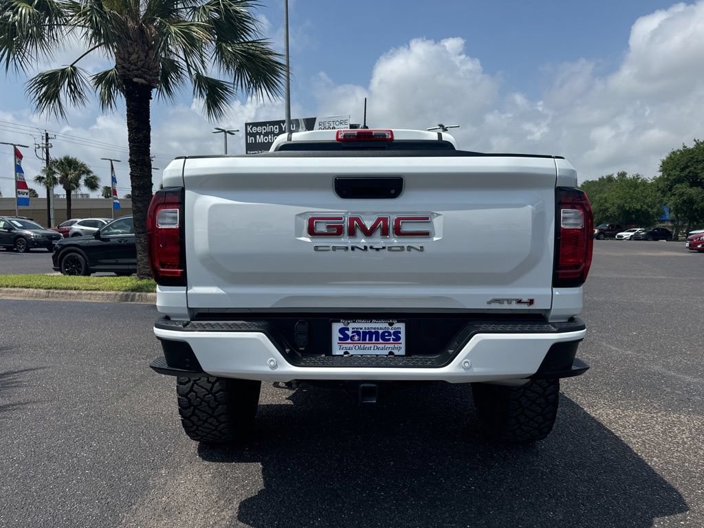 Used 2025 GMC Canyon AT4 AWD/4WD image 4