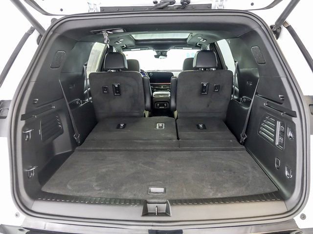 Certified 2024 Chevrolet Traverse RS image 34